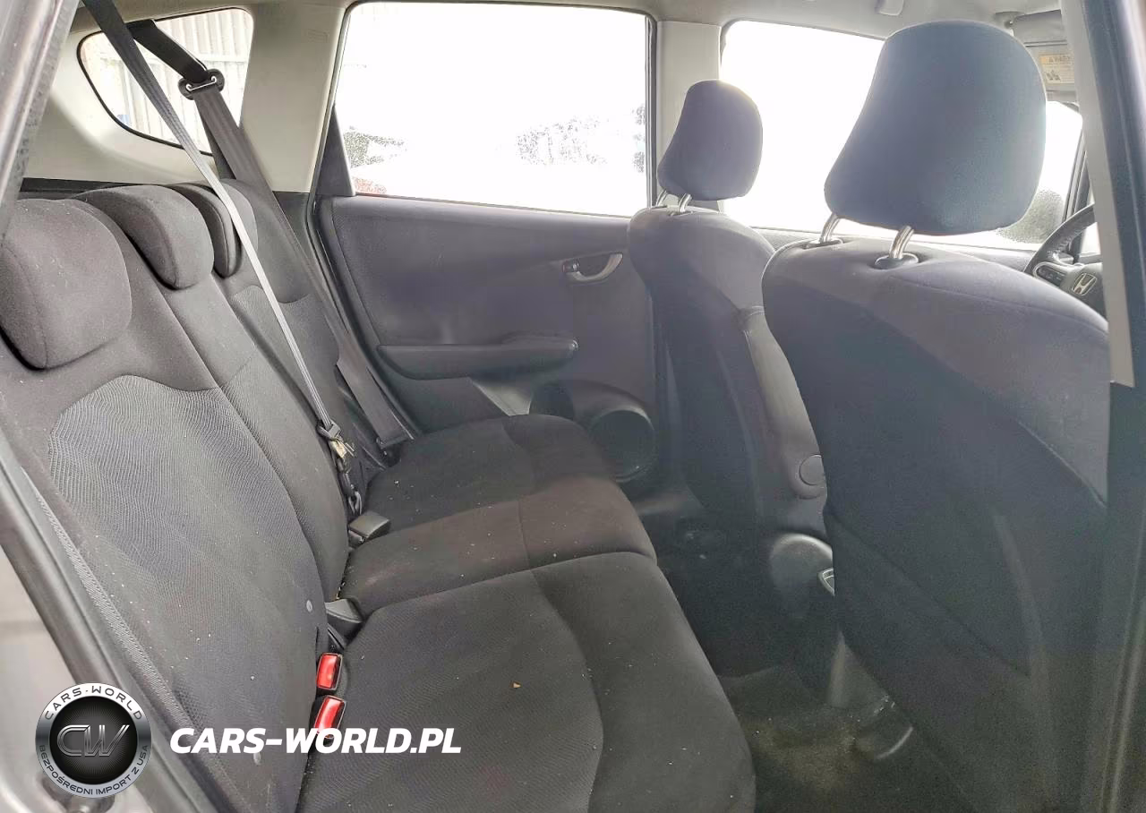 2010 Honda Fit Sport VIN:JHMGE8H64AS025804 - 10