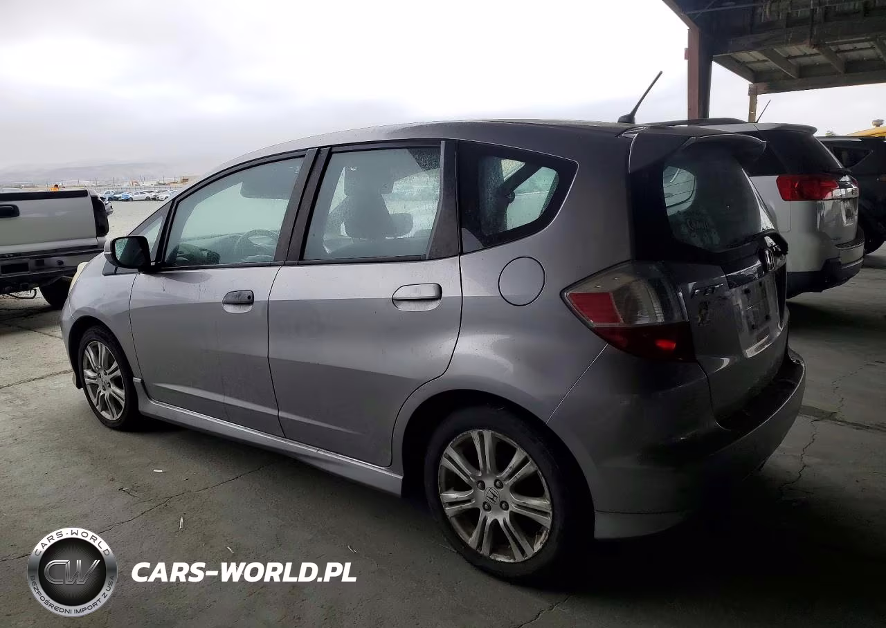 2010 Honda Fit Sport VIN:JHMGE8H64AS025804 - 2