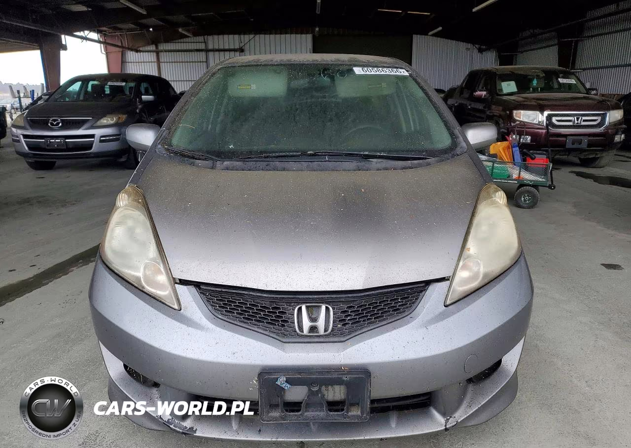 2010 Honda Fit Sport VIN:JHMGE8H64AS025804 - 5
