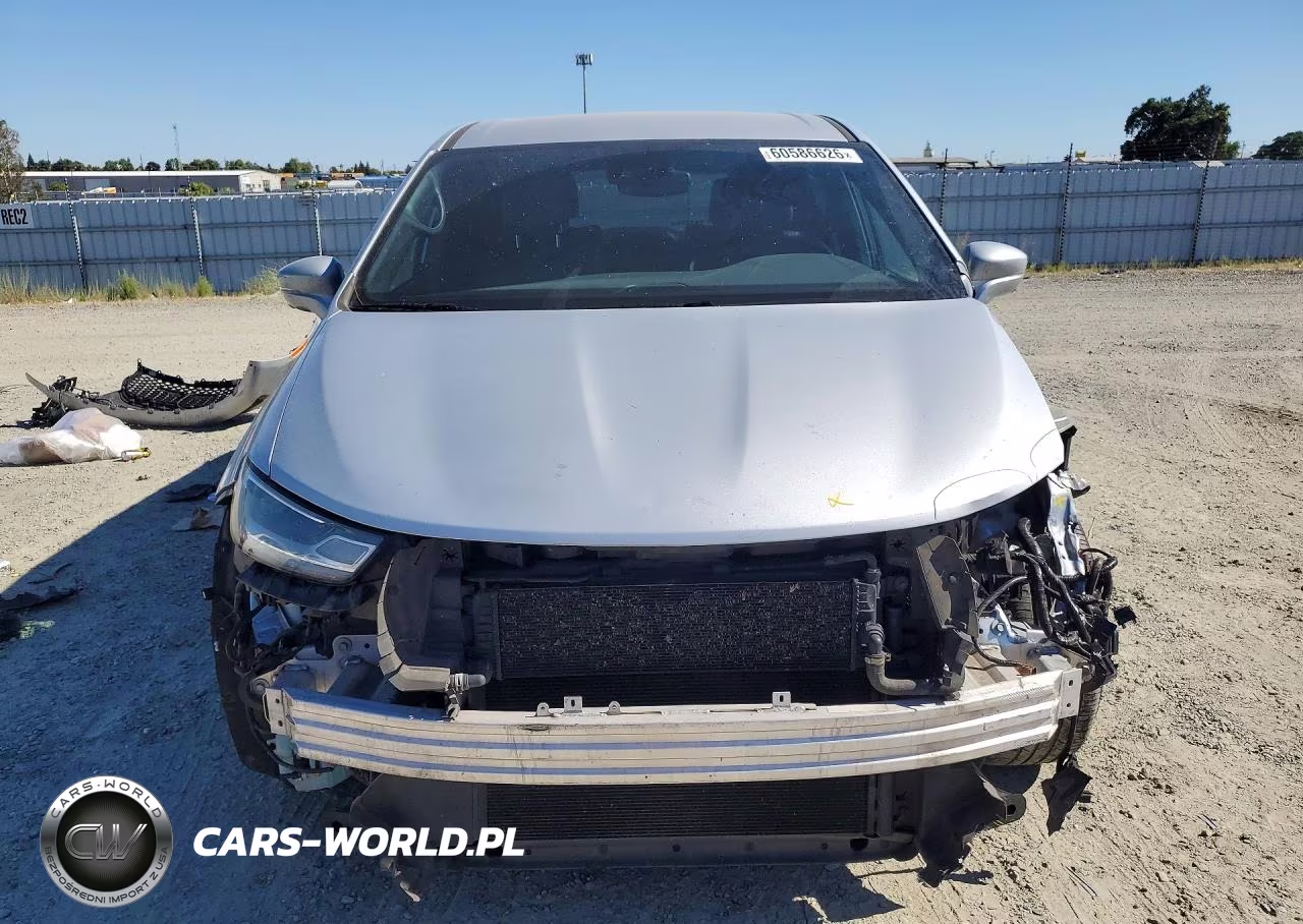 2022 Chrysler Pacifica Hybrid Touring L VIN:2C4RC1L74NR183655 - 5
