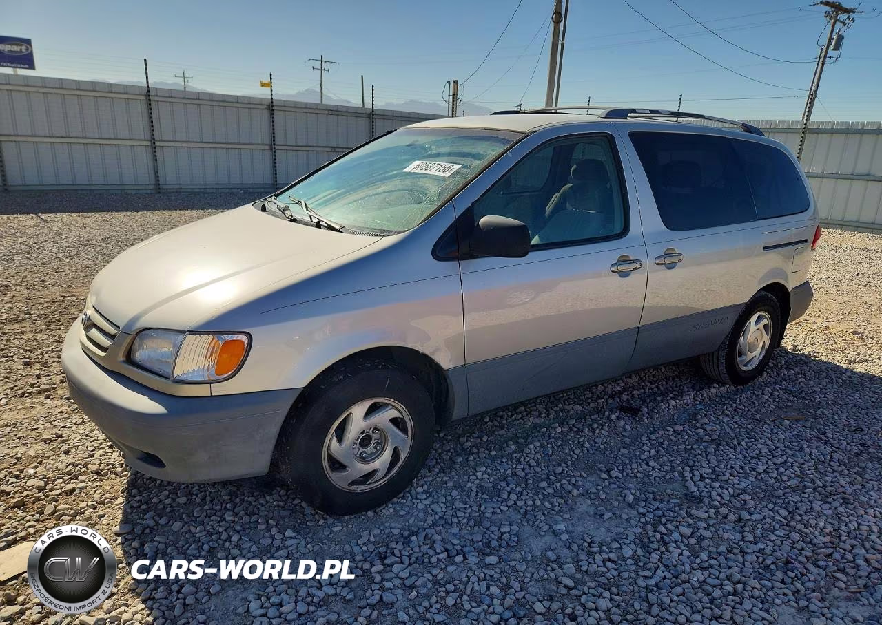2001 Toyota Sienna Le