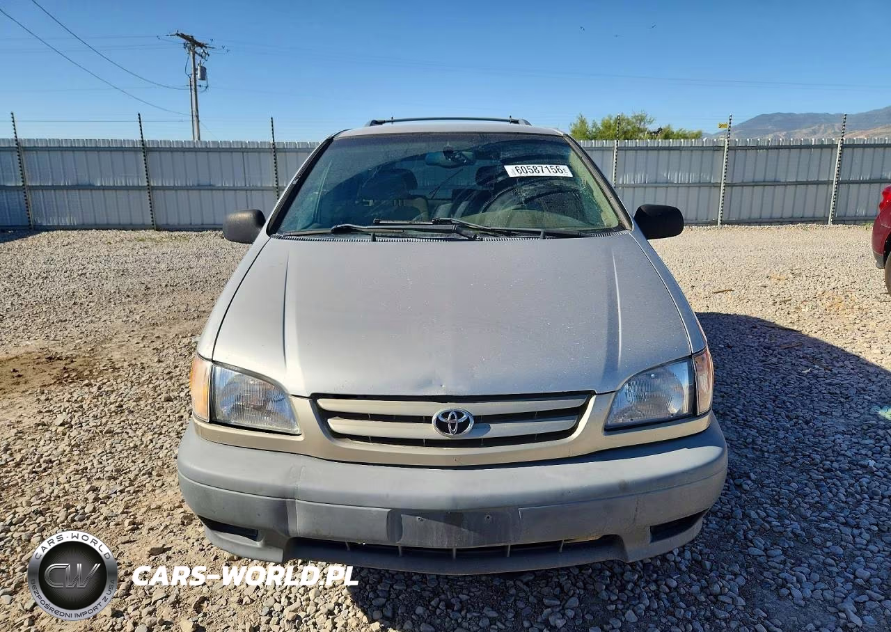 2001 Toyota Sienna Le VIN:4T3ZF13C21U368260 - 5