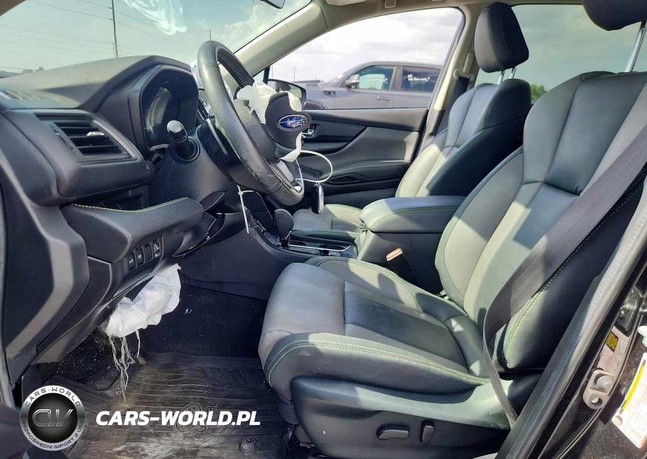 2025 Subaru Ascent Onyx Edition VIN:4S4WMAFDXS3415547 - 7