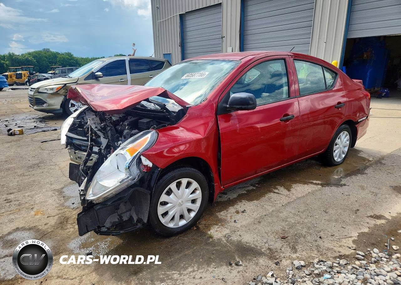 2015 Nissan Versa 1.6 S Plus – zdjęcie 1 z 12