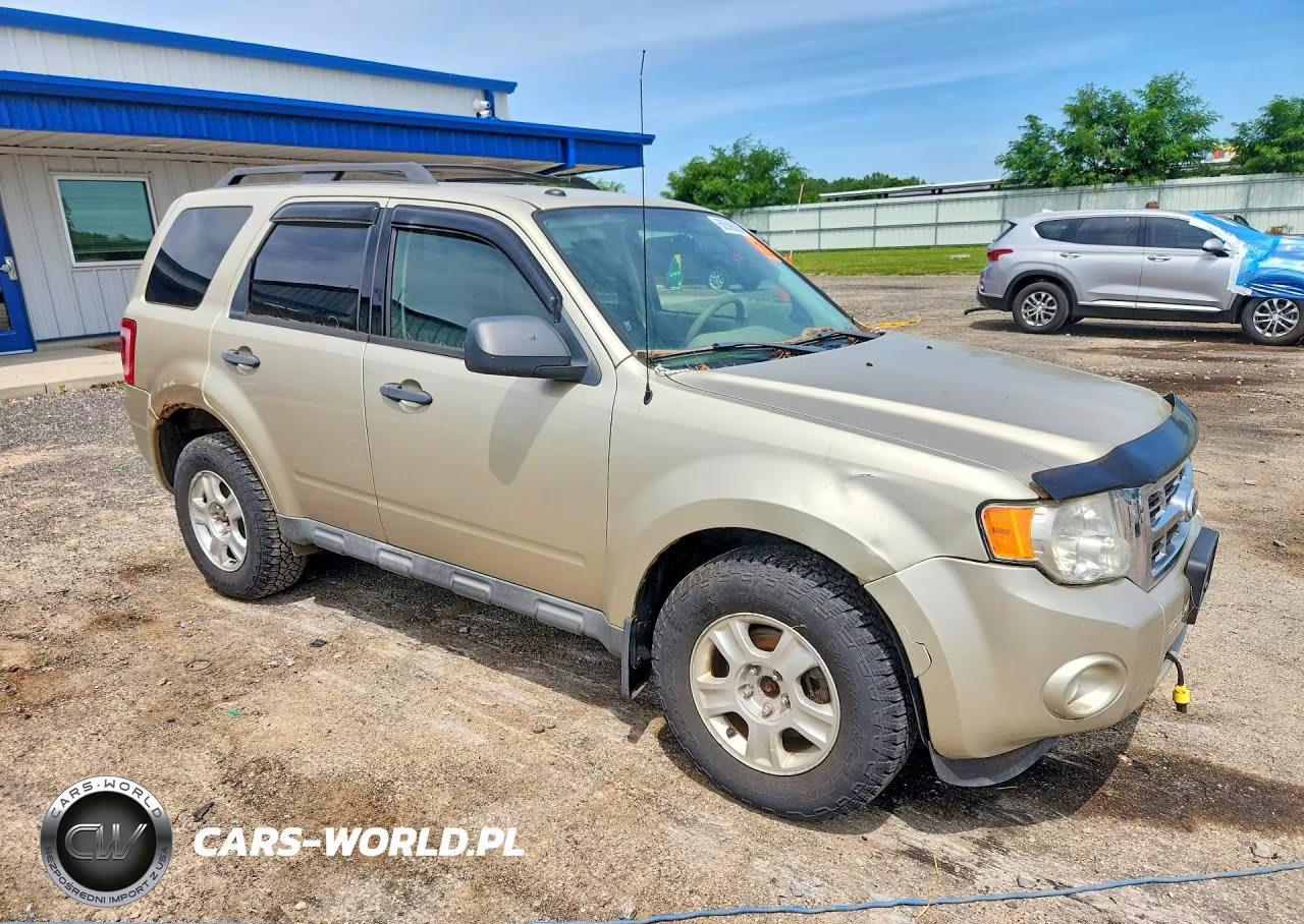 2010 Ford Escape Xlt VIN:1FMCU9D72AKA91593 - 4