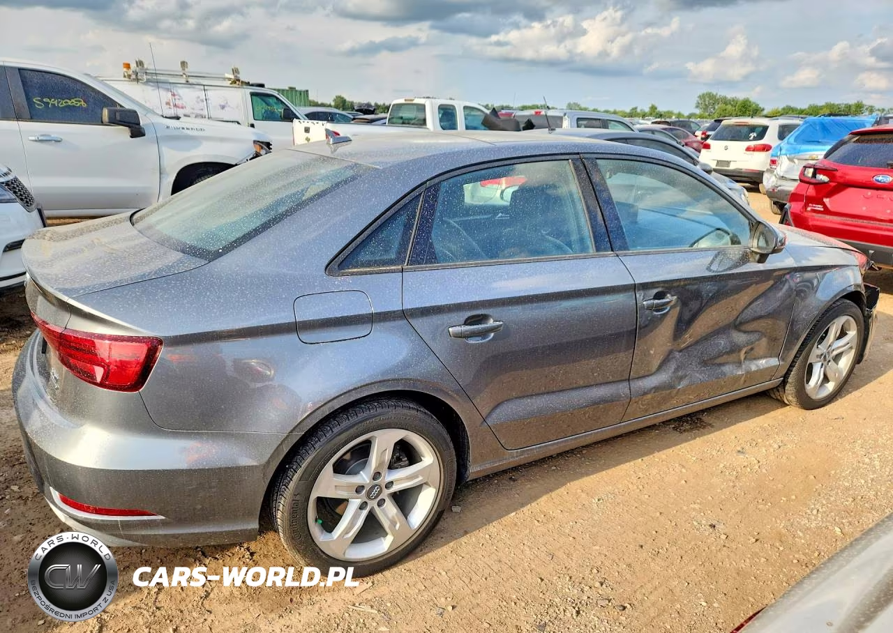 2018 Audi A3 Premium VIN:WAUB8GFF0J1071956 - 3