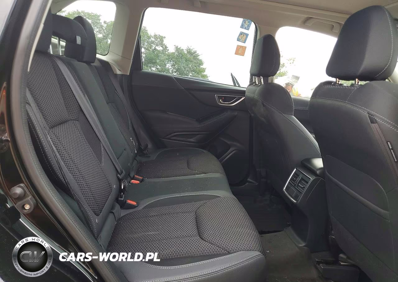 2023 Subaru Forester Premium VIN:JF2SKADC3PH528514 - 10