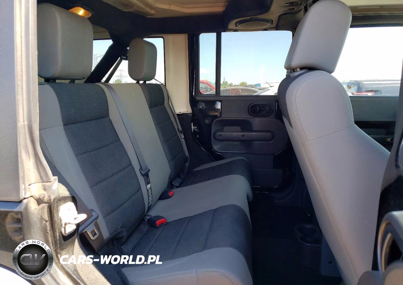 2007 Jeep Wrangler X VIN:1J4GA39127L196518 - 11