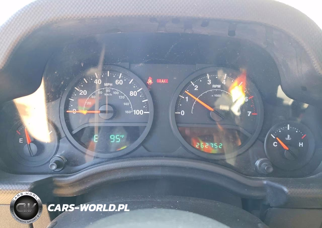 2007 Jeep Wrangler X VIN:1J4GA39127L196518 - 9