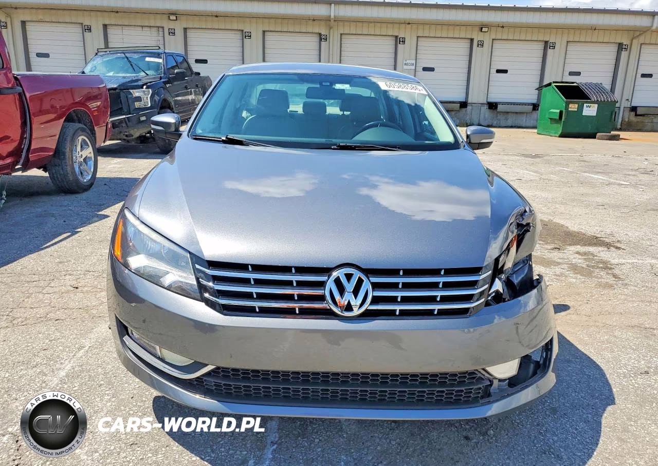 2015 Volkswagen Passat S VIN:1VWAS7A37FC119250 - 5