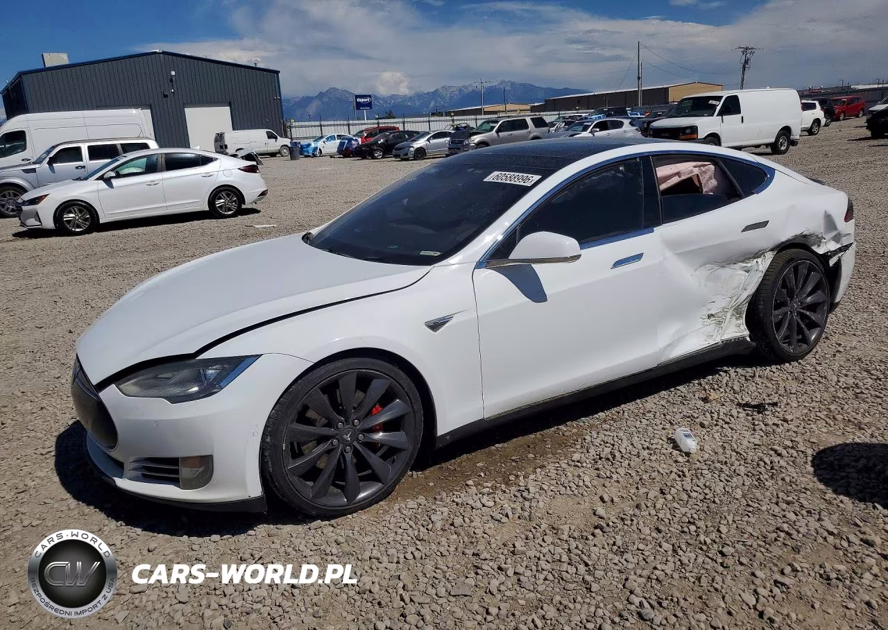 2015 Tesla Model S 85D – zdjęcie 1 z 12