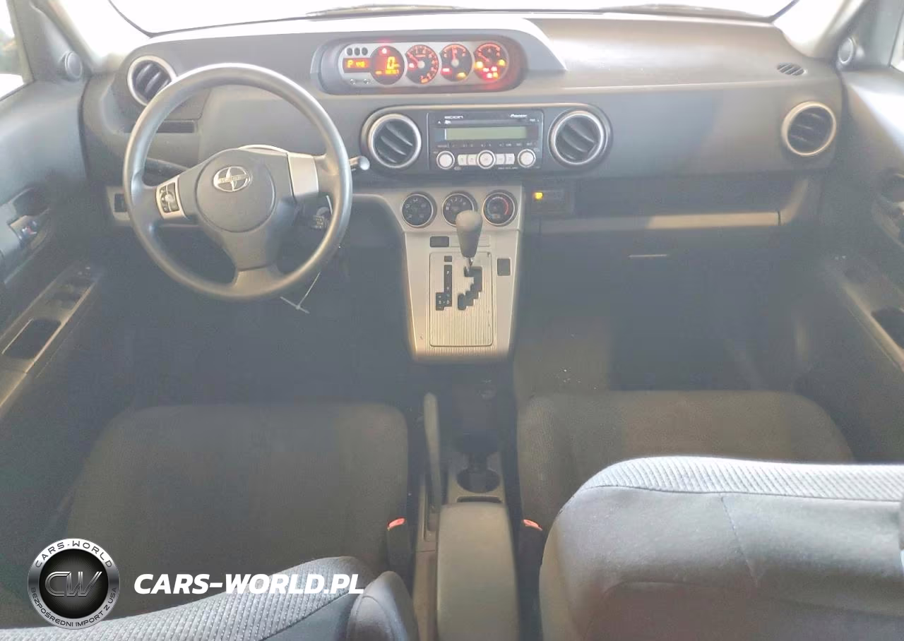 2008 Toyota Scion Xb VIN:JTLKE50E781040654 - 8