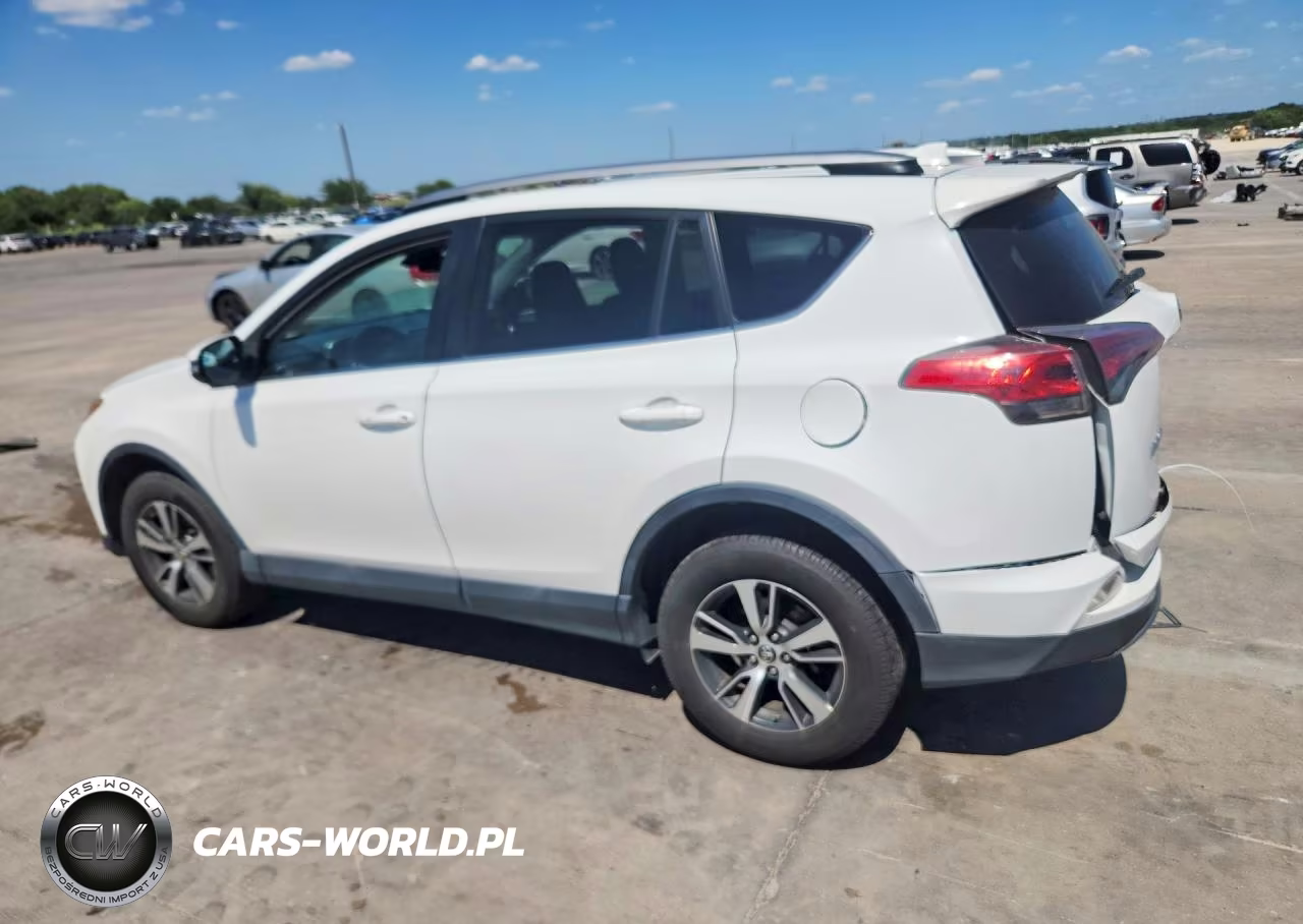 2018 Toyota Rav4 Xle VIN:2T3WFREVXJW425496 - 2