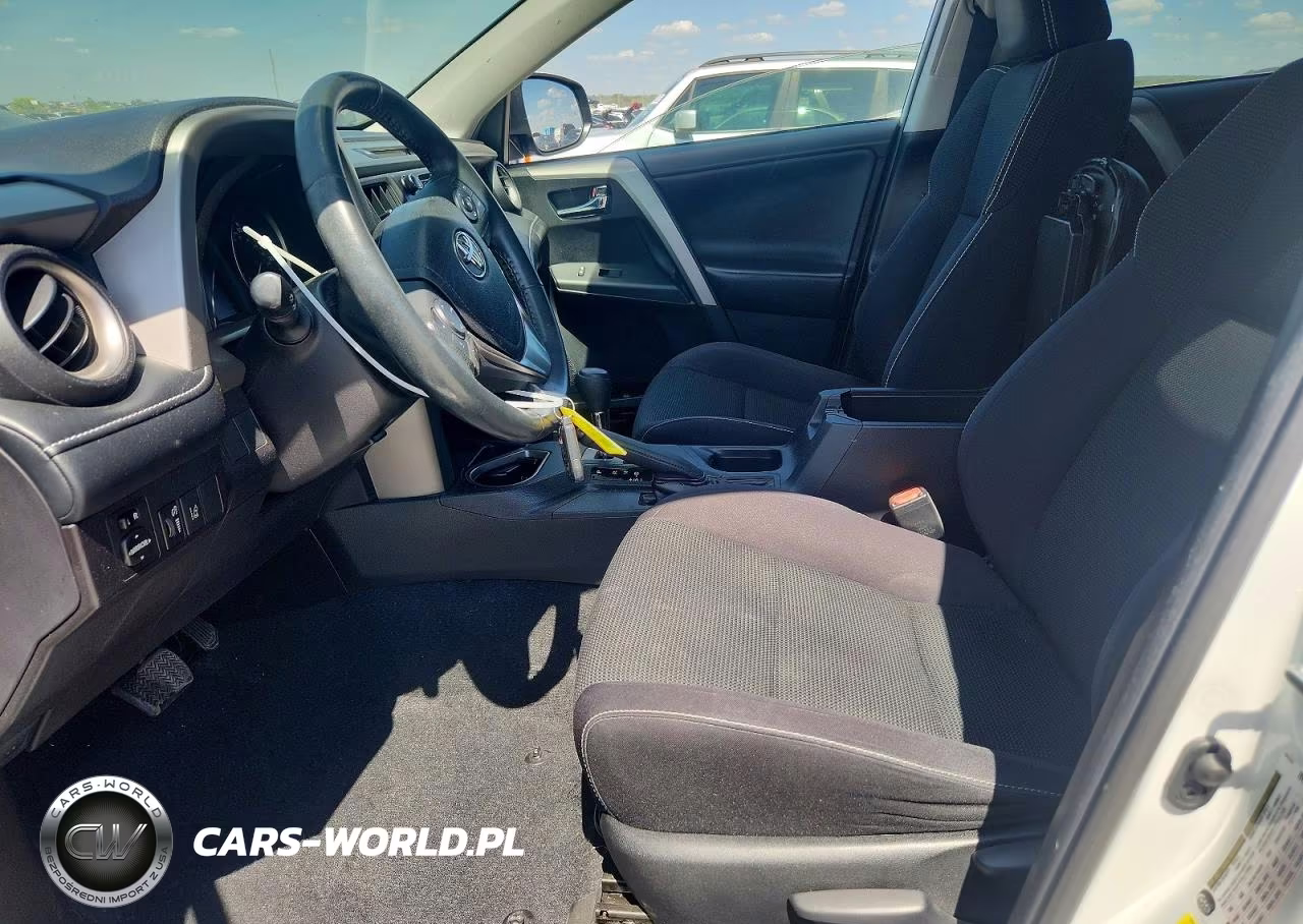 2018 Toyota Rav4 Xle VIN:2T3WFREVXJW425496 - 7