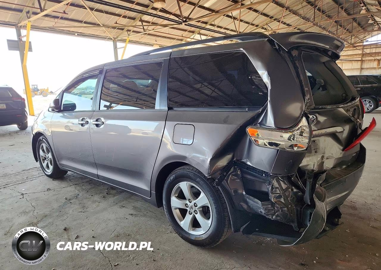 2013 Toyota Sienna Le VIN:5TDKK3DC2DS352895 - 2