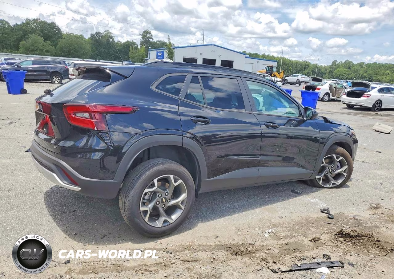 2025 Chevrolet Trax 1Lt VIN:KL77LHEPXSC232355 - 3