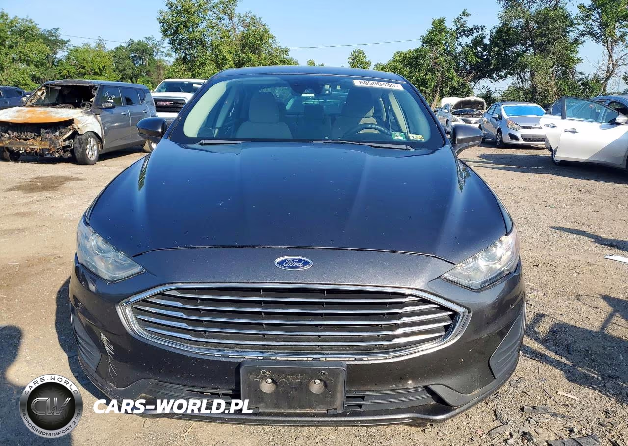 2019 Ford Fusion S VIN:3FA6P0G76KR102422 - 5