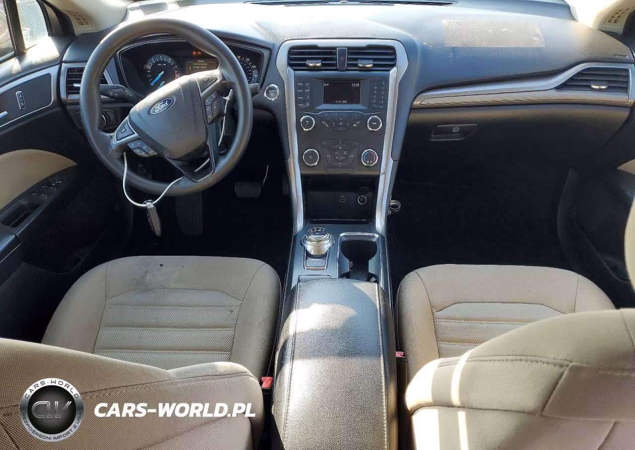 2019 Ford Fusion S VIN:3FA6P0G76KR102422 - 8