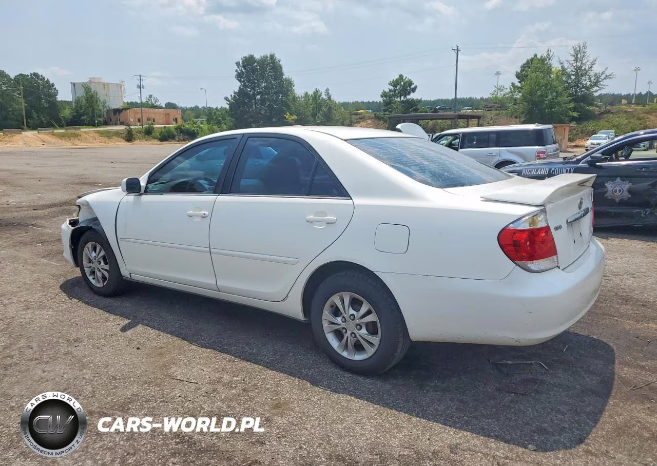 2005 Toyota Camry Le VIN:4T1BE32K55U584434 - 2