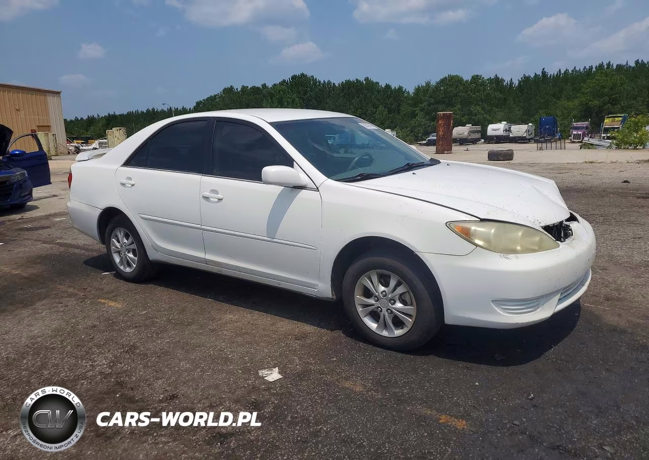 2005 Toyota Camry Le VIN:4T1BE32K55U584434 - 4