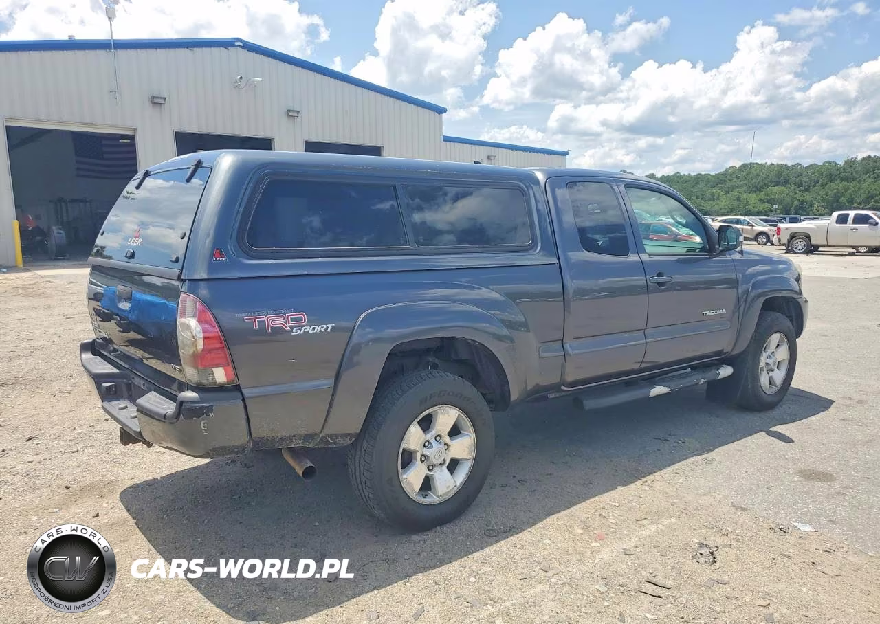 2012 Toyota Tacoma V6 VIN:5TFUU4EN2CX023082 - 3