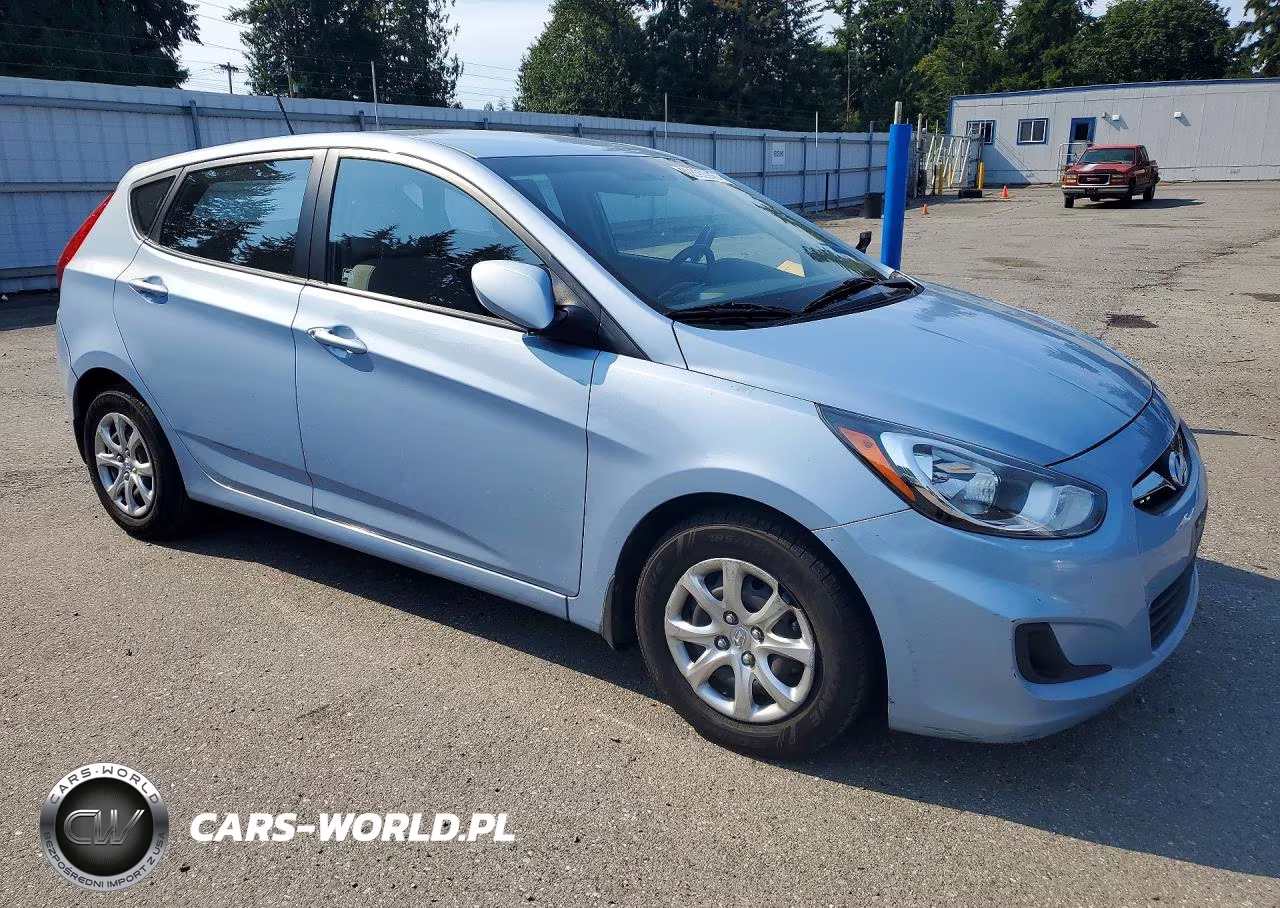 2013 Hyundai Accent Gs VIN:KMHCT5AEXDU126226 - 4