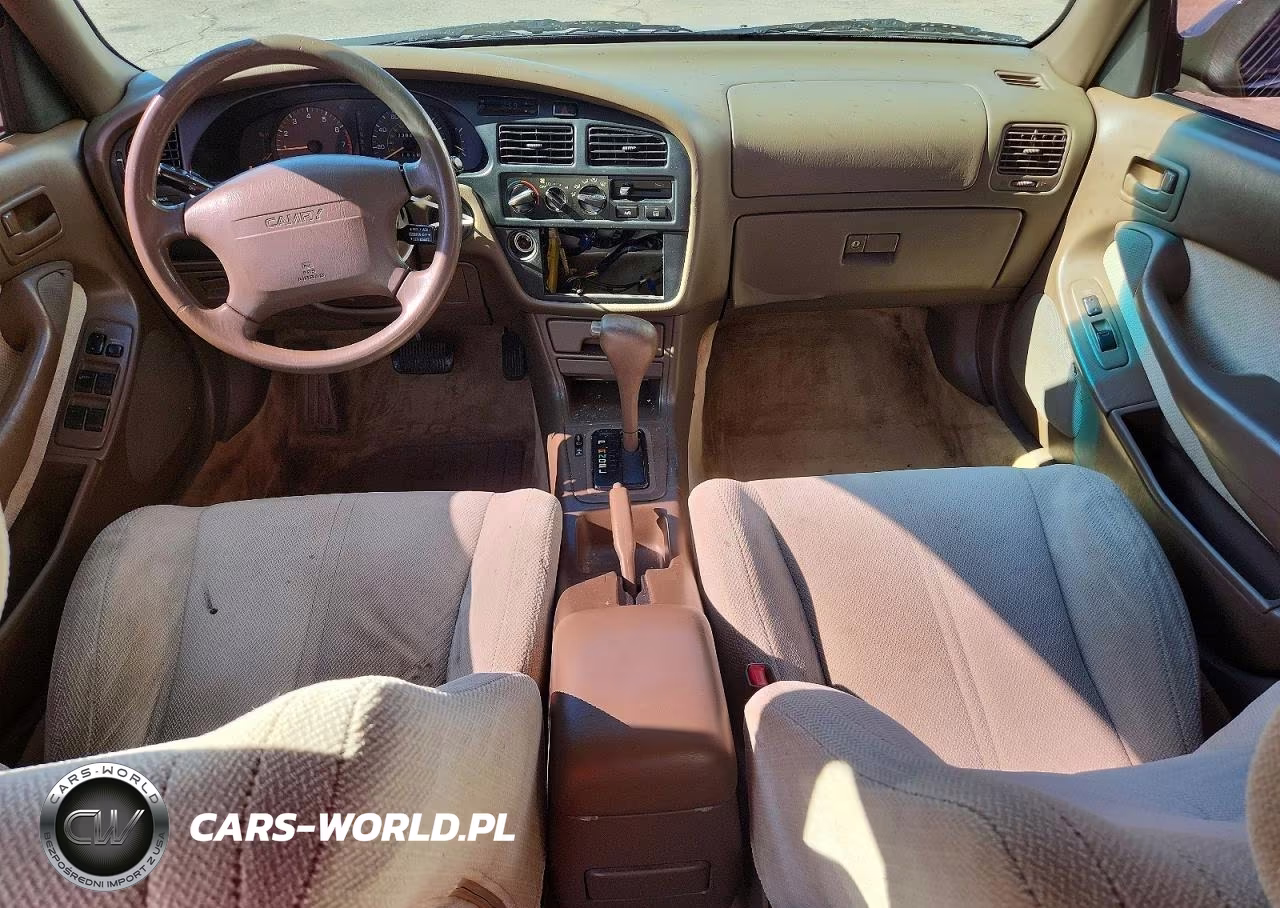 1994 Toyota Camry Le VIN:JT2SK12E3R0254566 - 8