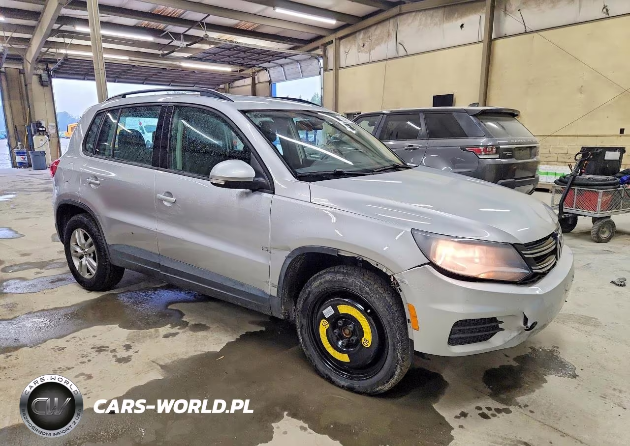2016 Volkswagen Tiguan S VIN:WVGAV7AX3GW529083 - 4
