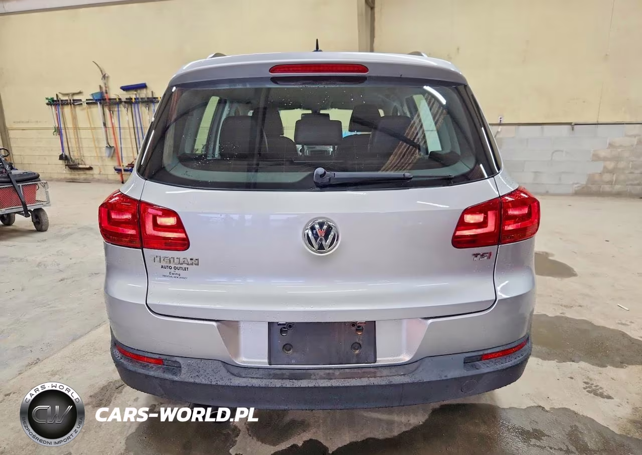 2016 Volkswagen Tiguan S VIN:WVGAV7AX3GW529083 - 6