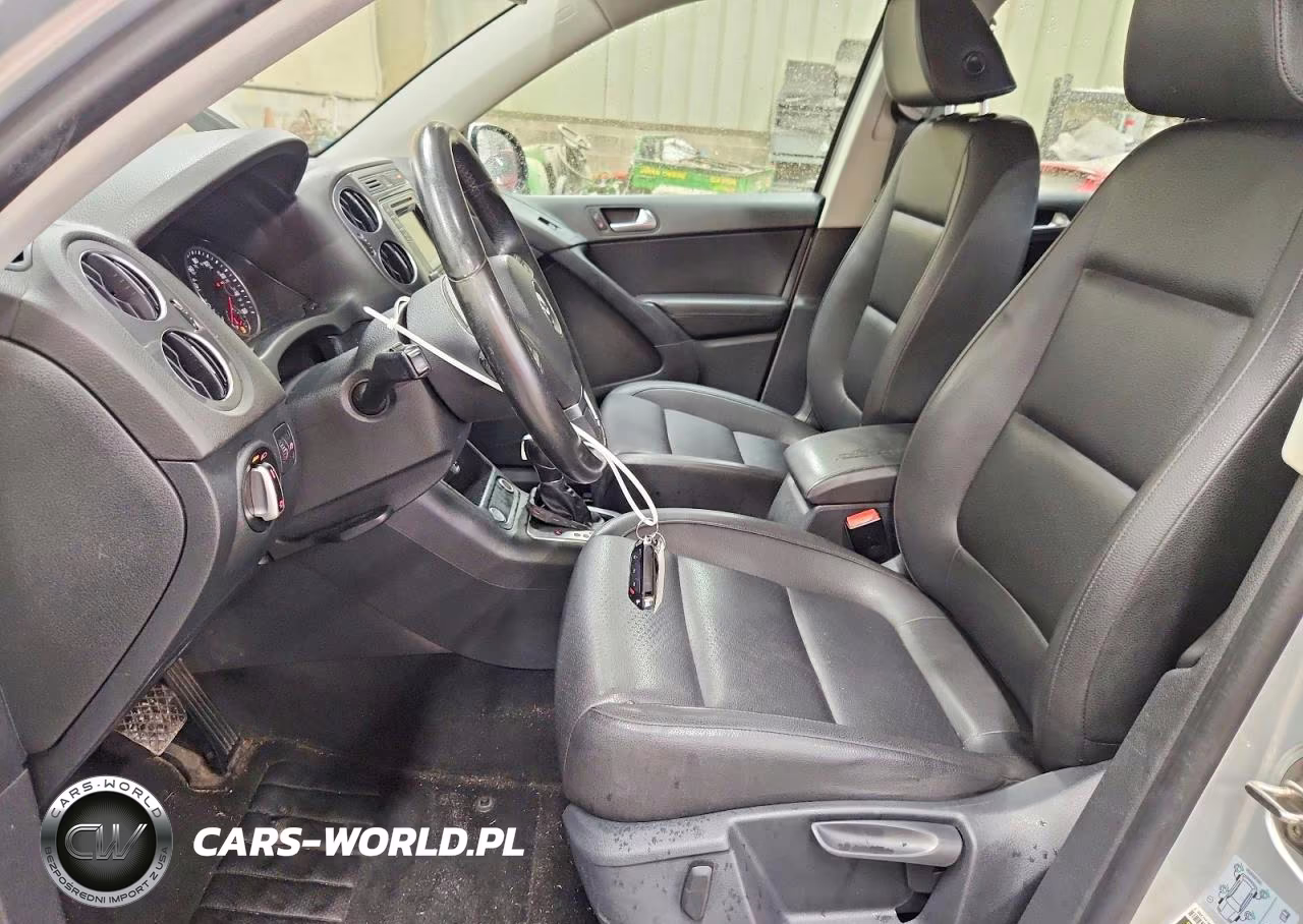 2016 Volkswagen Tiguan S VIN:WVGAV7AX3GW529083 - 7