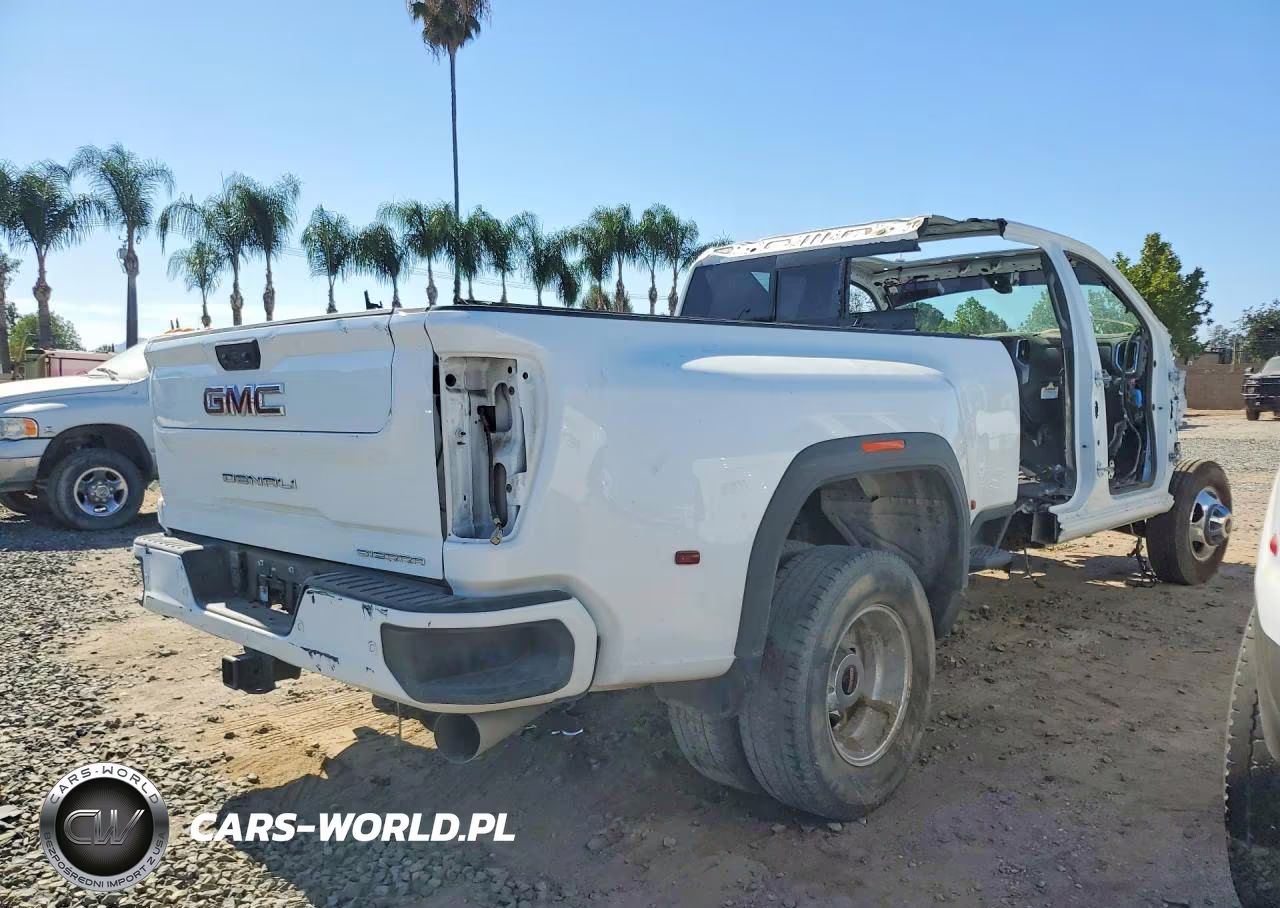 2023 GMC Sierra K3500 Denali VIN:1GT49WEY0PF220755 - 3