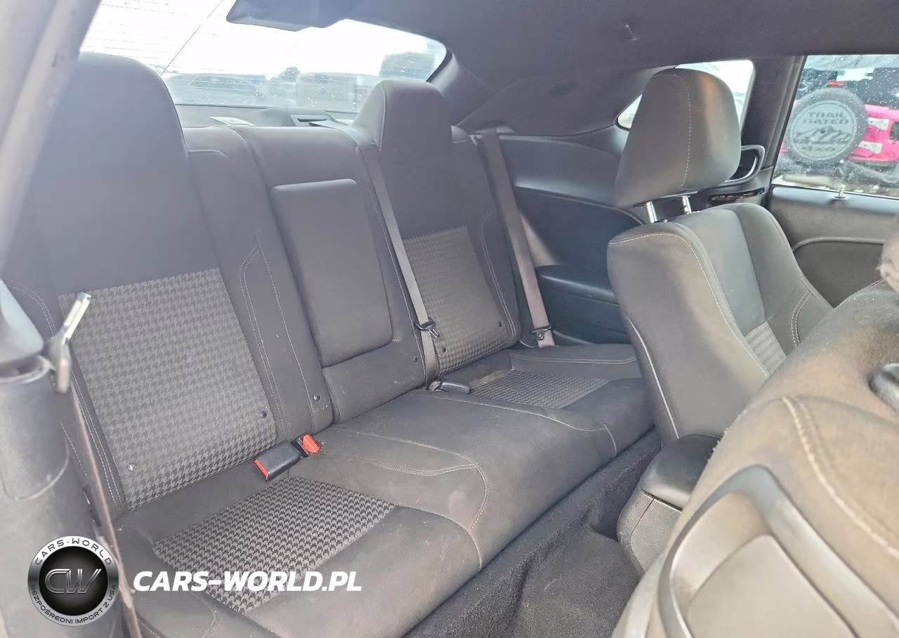2019 Dodge Challenger Sxt VIN:2C3CDZAG0KH675206 - 10
