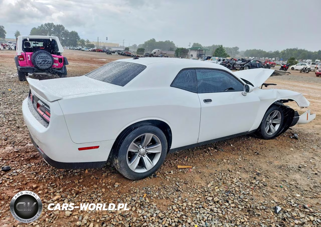 2019 Dodge Challenger Sxt VIN:2C3CDZAG0KH675206 - 3