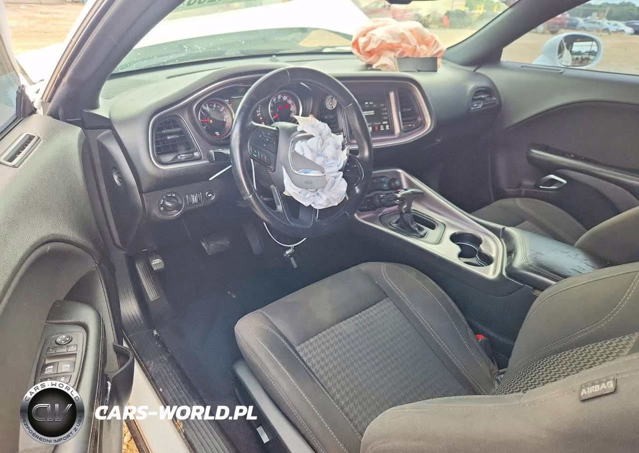 2019 Dodge Challenger Sxt VIN:2C3CDZAG0KH675206 - 8