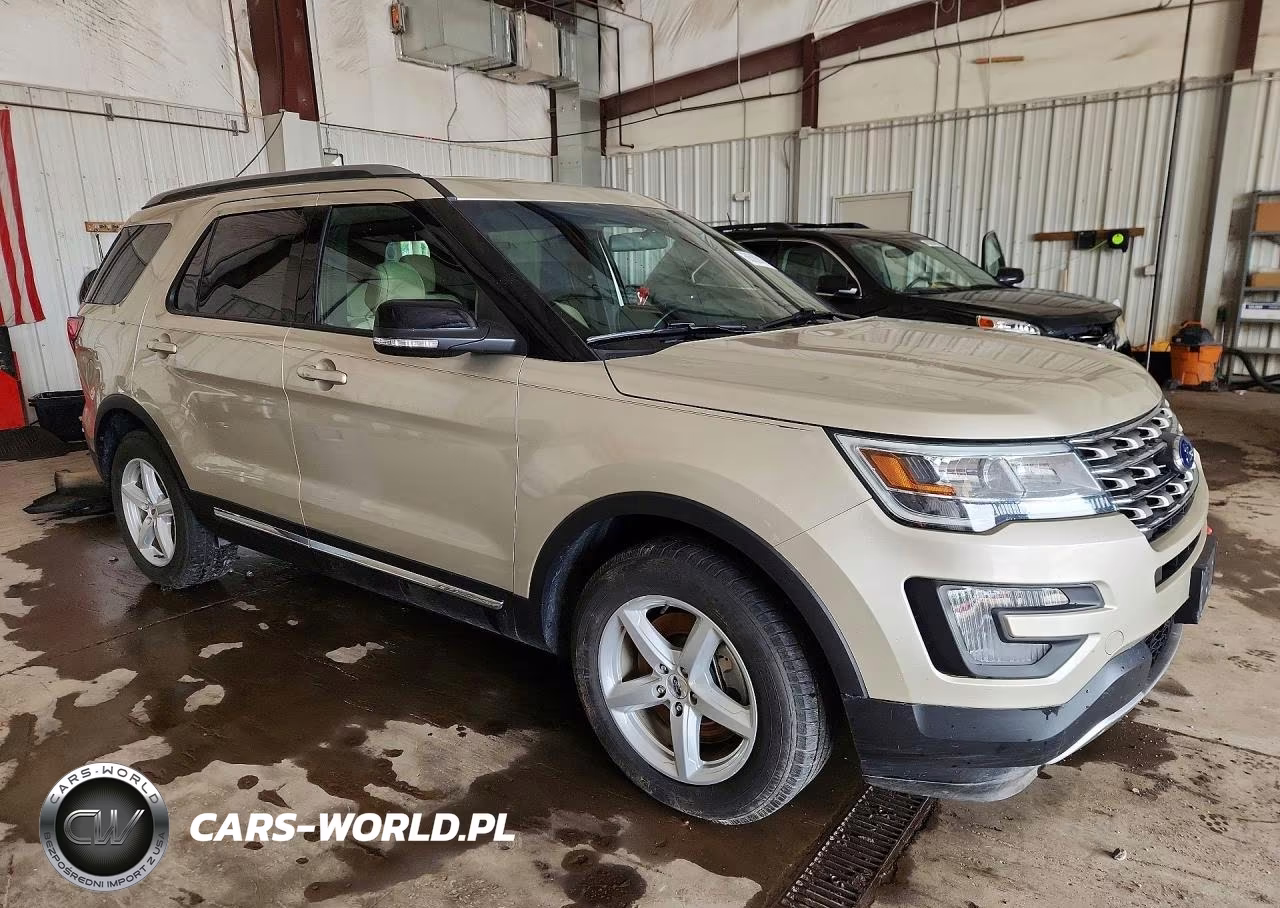 2017 Ford Explorer Xlt VIN:1FM5K8D83HGA60223 - 4