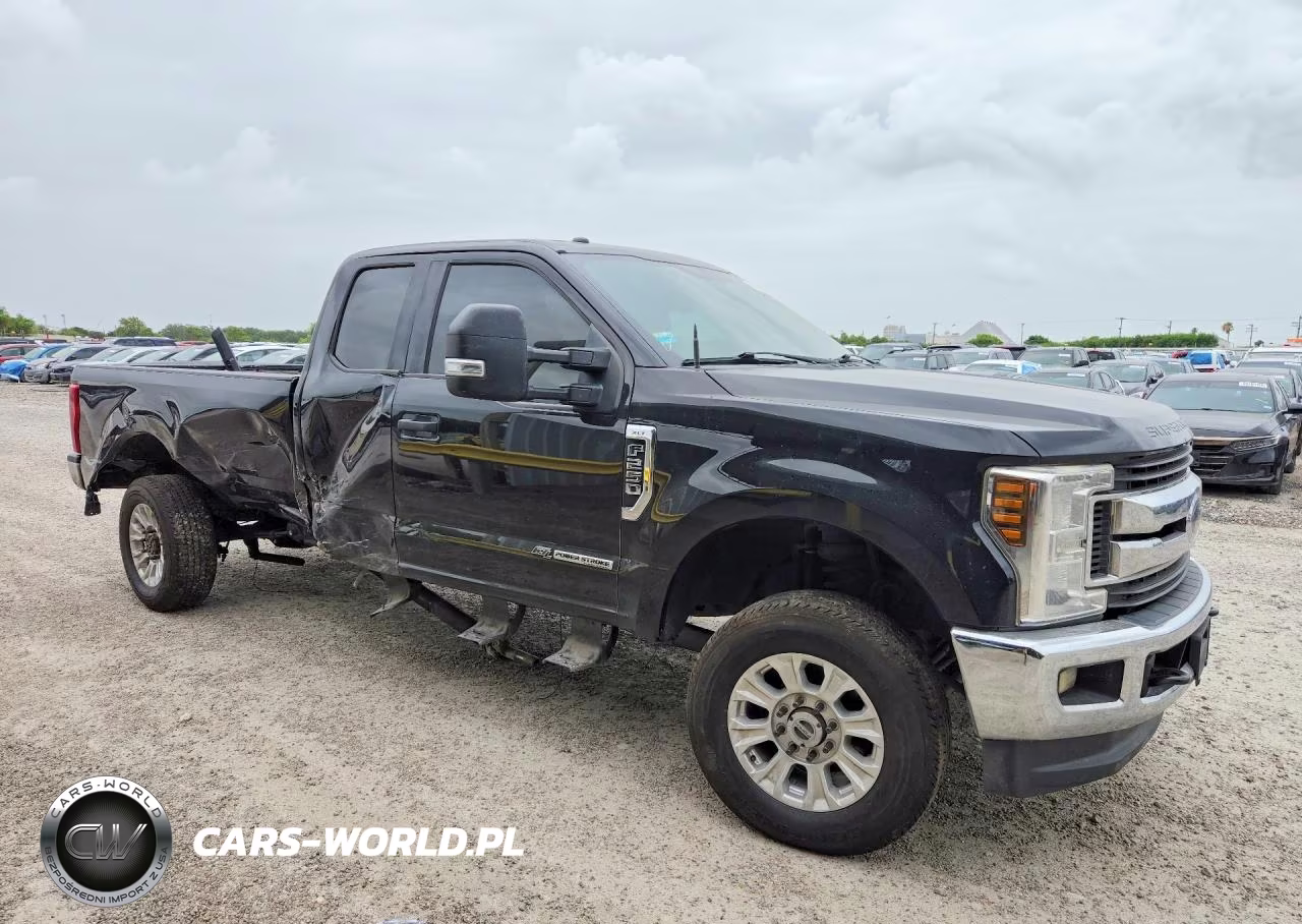 2018 Ford F250 Super Duty VIN:1FT7X2BT3JEC98660 - 4