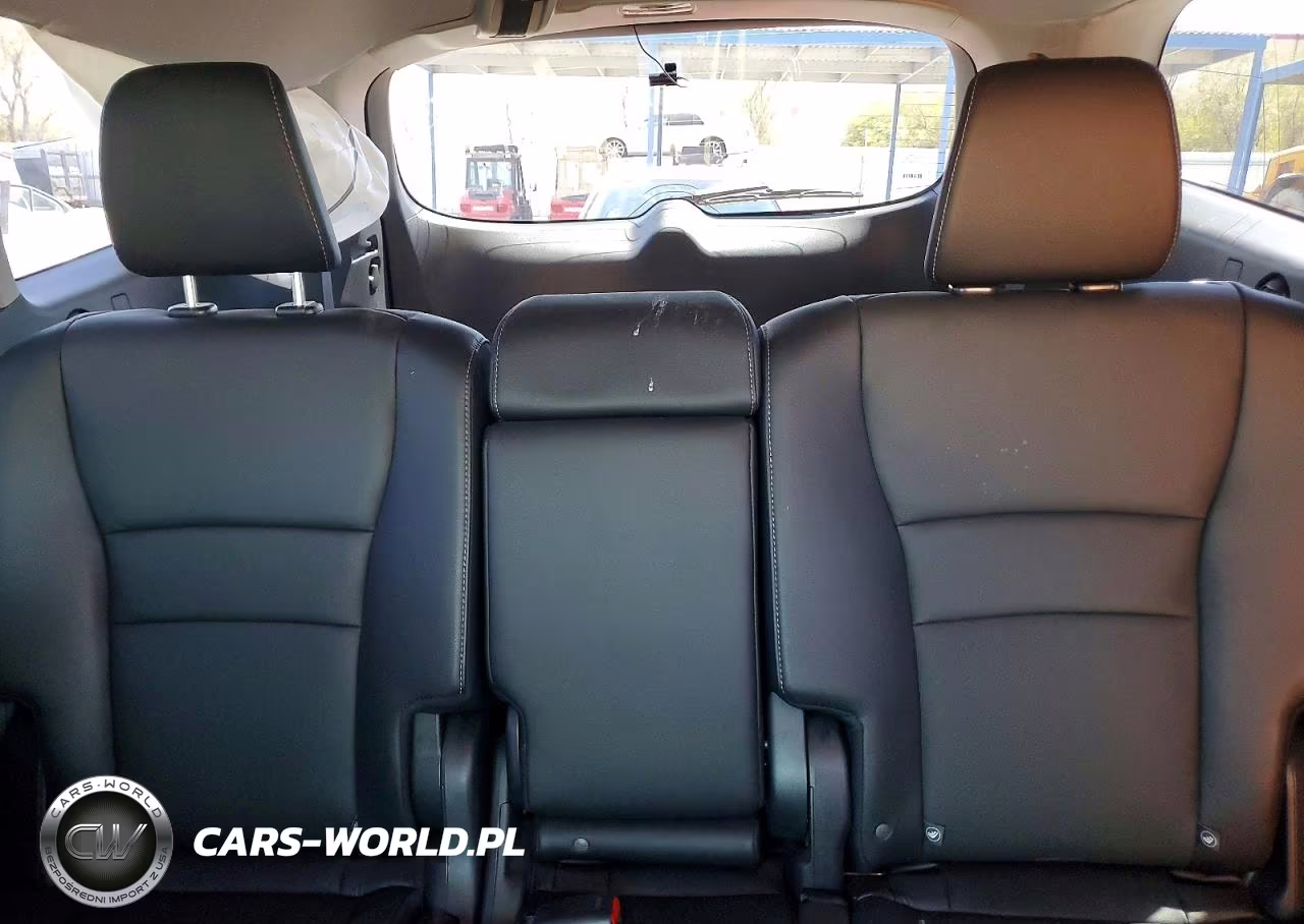 2018 Honda Pilot Touring VIN:5FNYF6H96JB051772 - 10