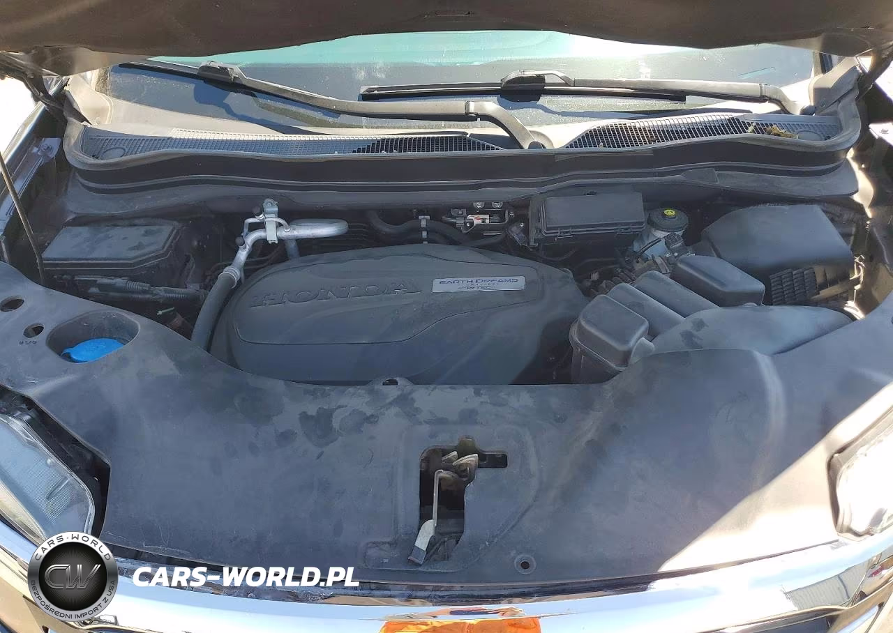 2018 Honda Pilot Touring VIN:5FNYF6H96JB051772 - 12