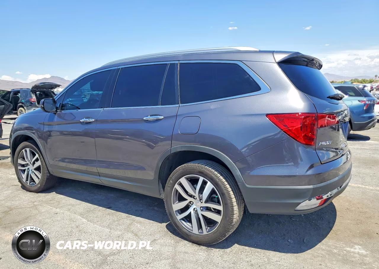 2018 Honda Pilot Touring VIN:5FNYF6H96JB051772 - 2