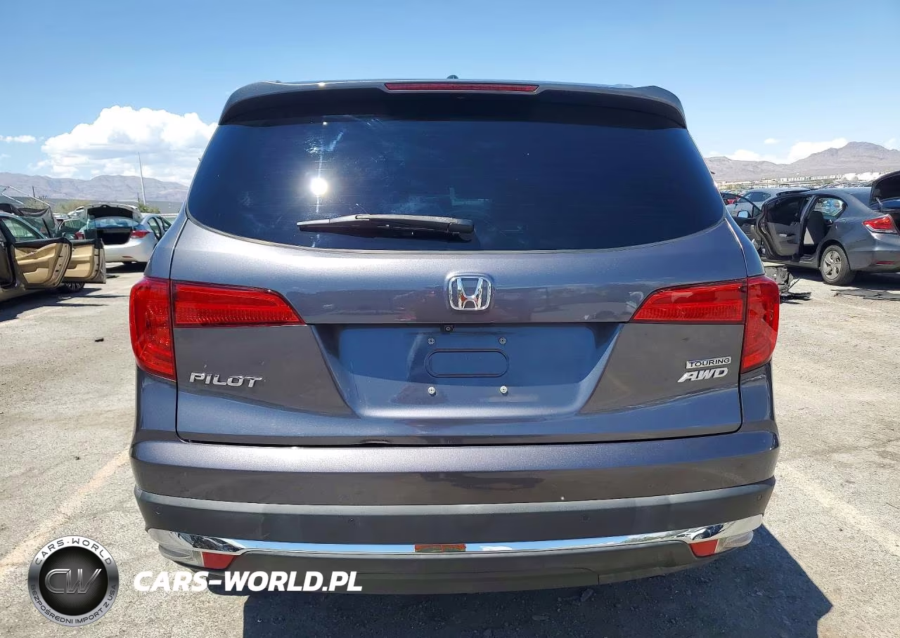2018 Honda Pilot Touring VIN:5FNYF6H96JB051772 - 6