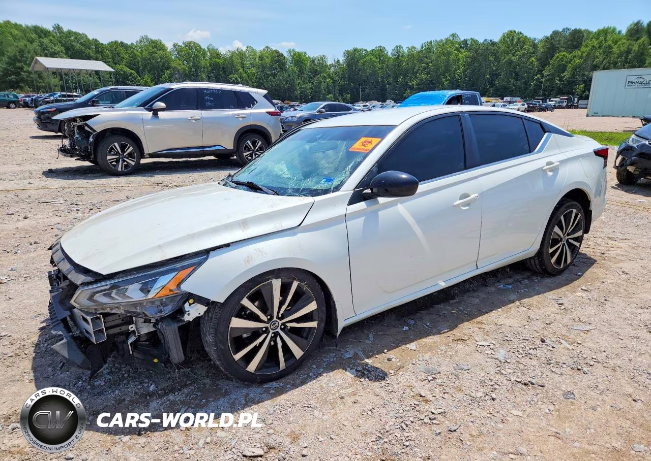 2022 Nissan Altima Sr – zdjęcie 1 z 12