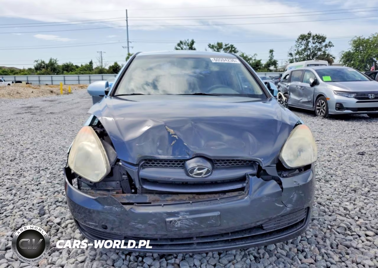 2009 Hyundai Accent Gls VIN:KMHCN46C19U285493 - 5
