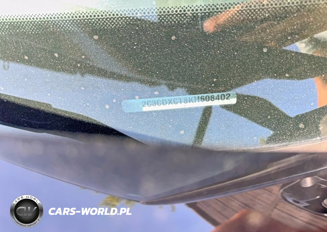 2019 Dodge Charger R-T VIN:2C3CDXCT8KH608402 - 10