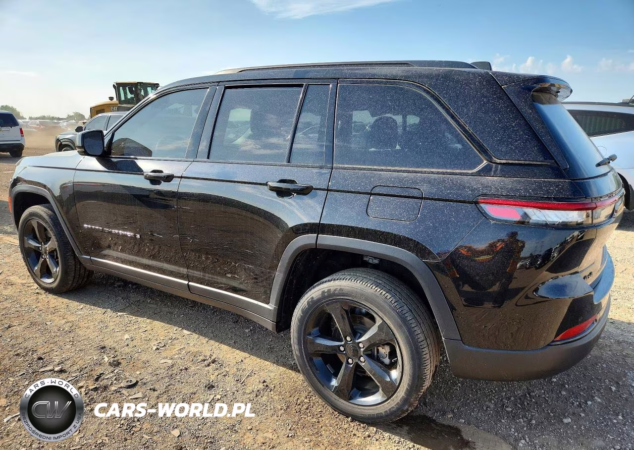 2023 Jeep Grand Cherokee 4Xe 3 VIN:1C4RJHAG9PC570473 - 2