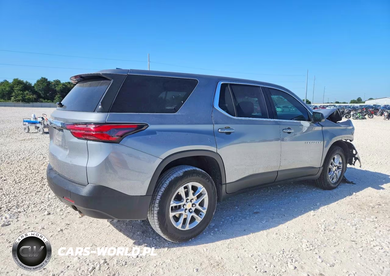 2023 Chevrolet Traverse Ls VIN:1GNERFKWXPJ328022 - 3