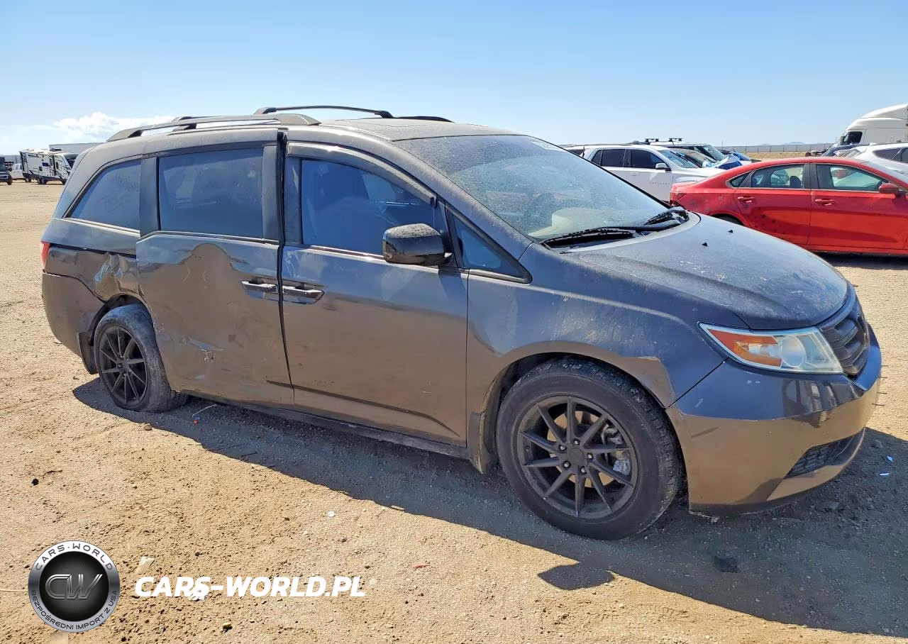 2013 Honda Odyssey VIN:5FNRL5H63DB014261 - 4