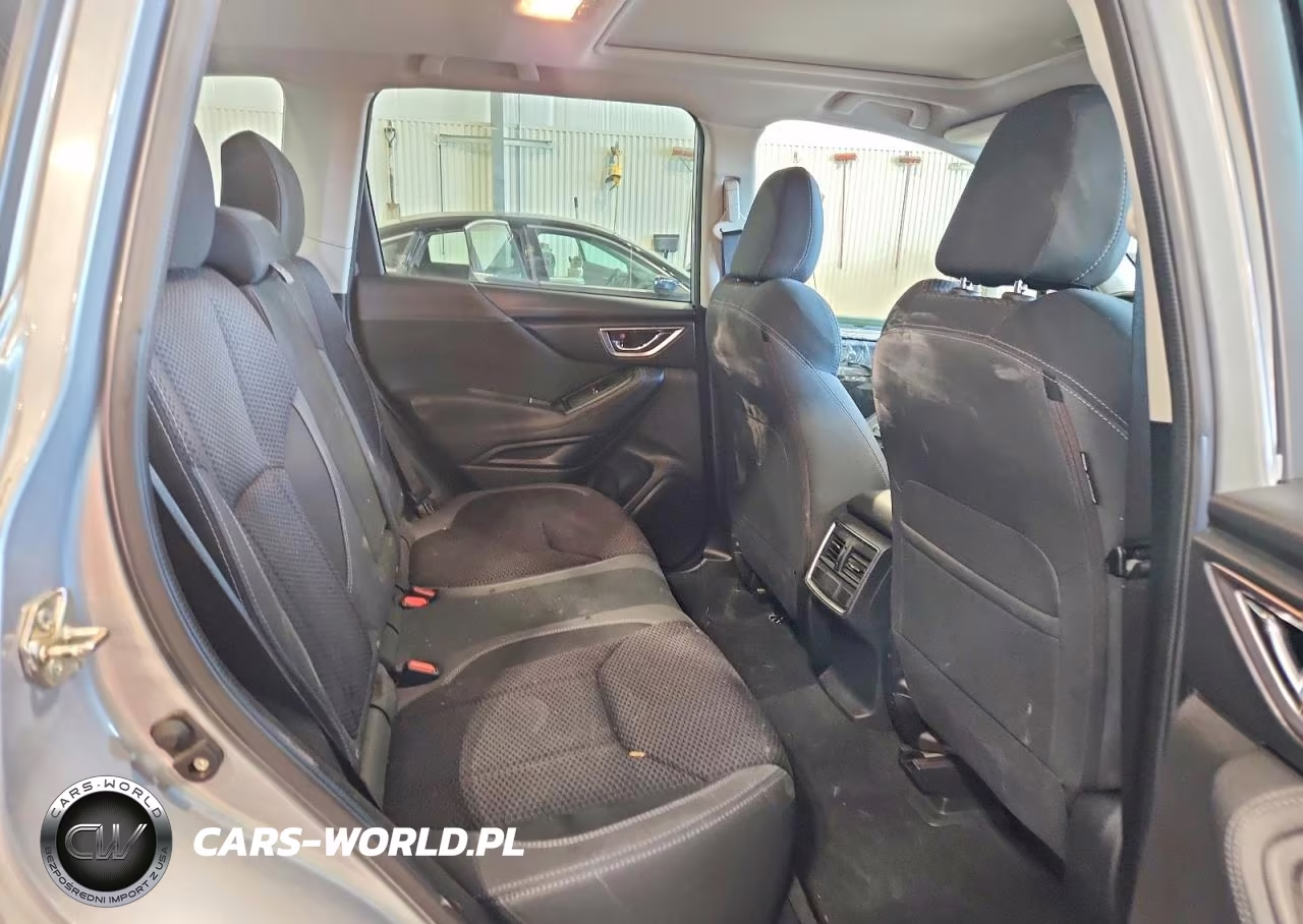 2020 Subaru Forester Premium VIN:JF2SKAGC8LH467182 - 11