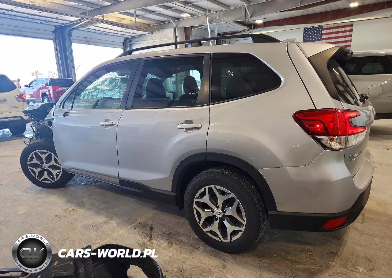 2020 Subaru Forester Premium VIN:JF2SKAGC8LH467182 - 2