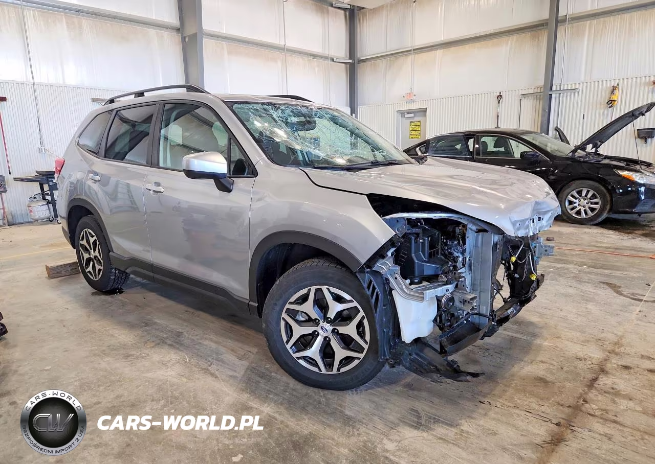 2020 Subaru Forester Premium VIN:JF2SKAGC8LH467182 - 4