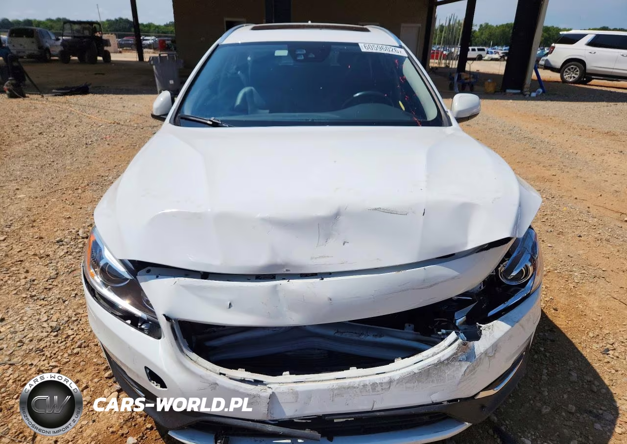 2016 Volvo V60 T5 Platinum VIN:YV140MEM7G1293415 - 5